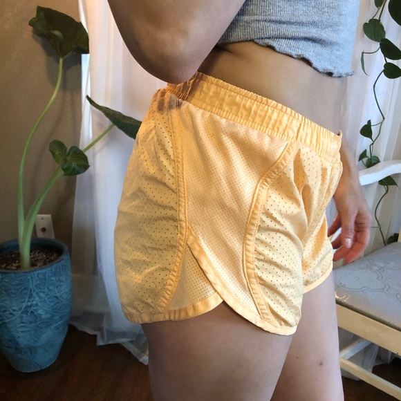 🦊SOLD🦊Orange Nike style running shorts - Picture 2 of 4